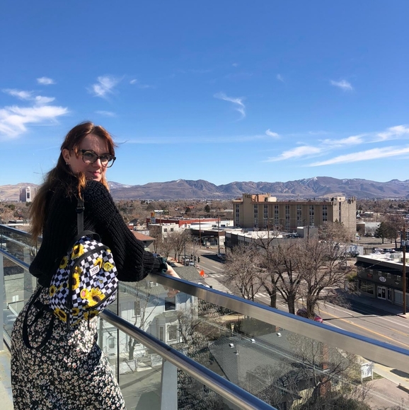 Meet your Posher, Dennise - Picture 8 of 10